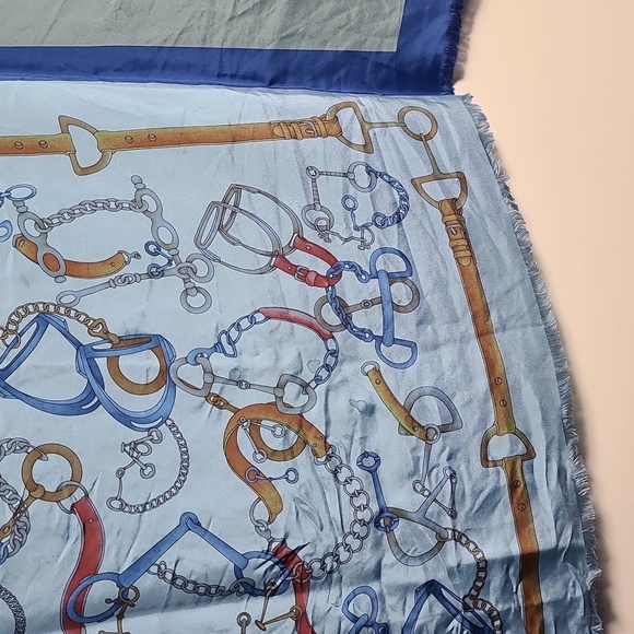 FRANCO FERRARI 100% Silk Blue Floral and Chain Pattern Scarf Extra Large - Picture 5 of 16